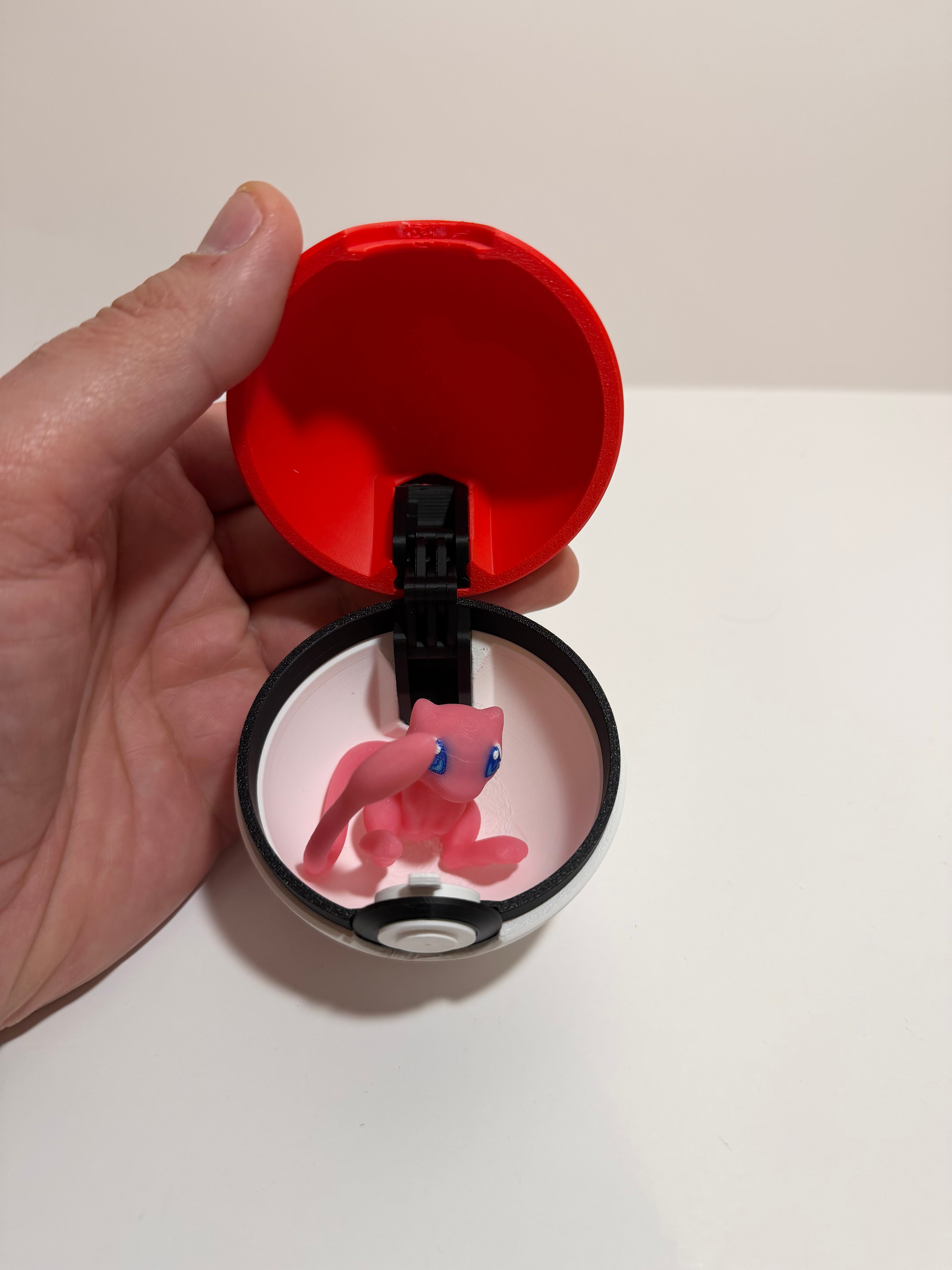 Pokemon Ball with Caught Mew